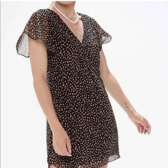 Urban Outfitters NWT Rosalee V-Neck Flutter Sleeves A-Line Mini Dress Women’s XS - Picture 2 of 16